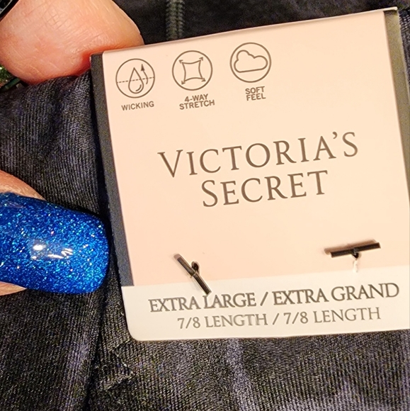 Victoria's Secret Incredible Essential Legging 7/8 Sz XL NWT Snake Print - Picture 6 of 6